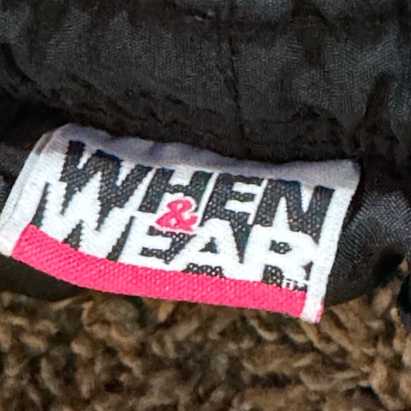 Ski or snow pants EUC - Picture 4 of 4